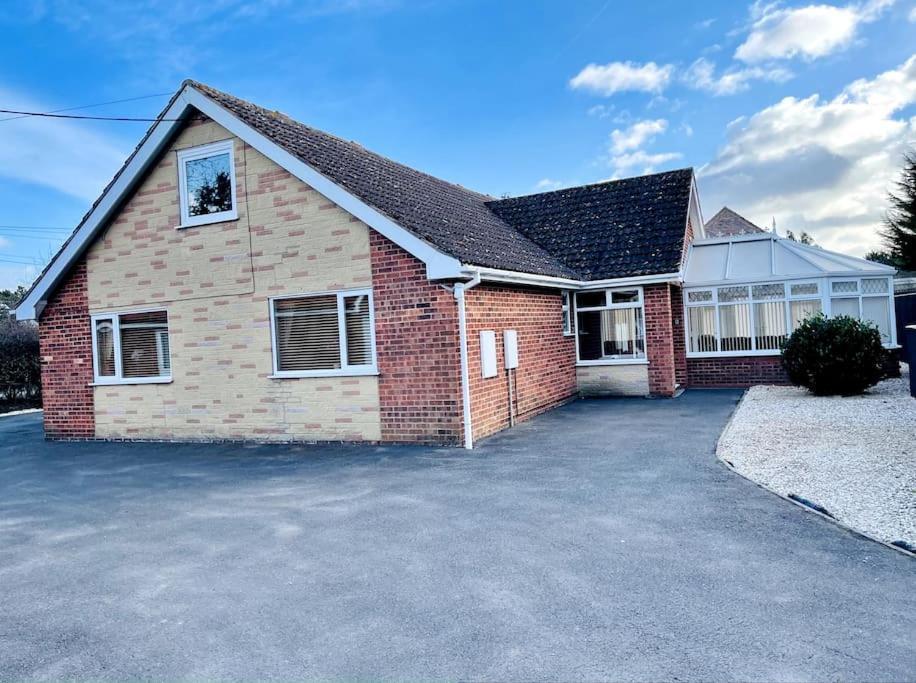 5-Bedroom Cottage In Healing, Grimsby Luaran gambar