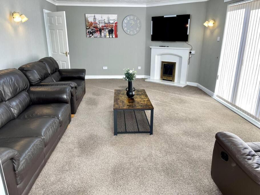 5-Bedroom Cottage In Healing, Grimsby Luaran gambar
